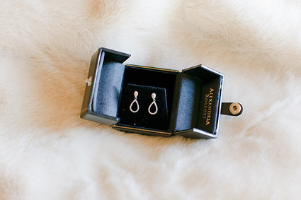 Vintage Glam Seattle Wedding