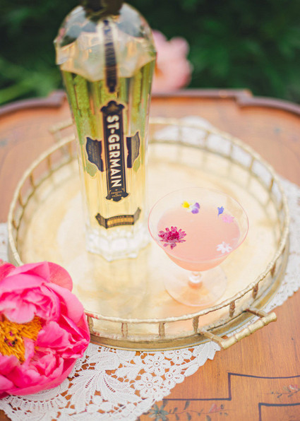 Vintage garden wedding food and drink