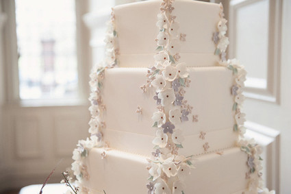 White and flower cake