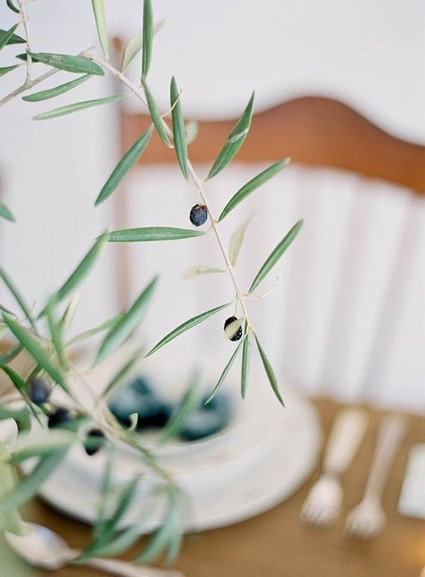 Velvety green wedding inspiration Wedding Inspiration