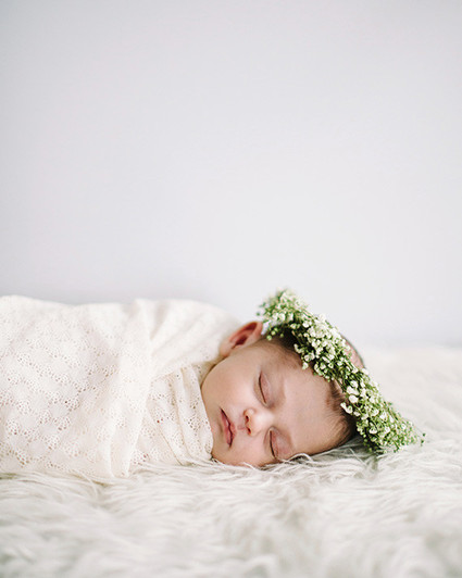 Spring Newborn Photos by Corrina Walker Photography | 100 Layer Cakelet Inspiration