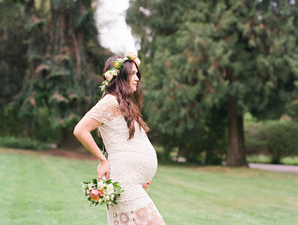 Spring, bohemian maternity photos by Jen J Photography | 100 Layer Cakelet Inspiration