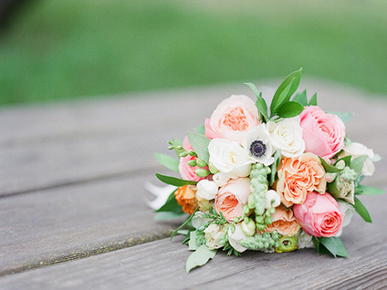 Spring anemone and rose bouquet | 100 Layer Cakelet Inspiration