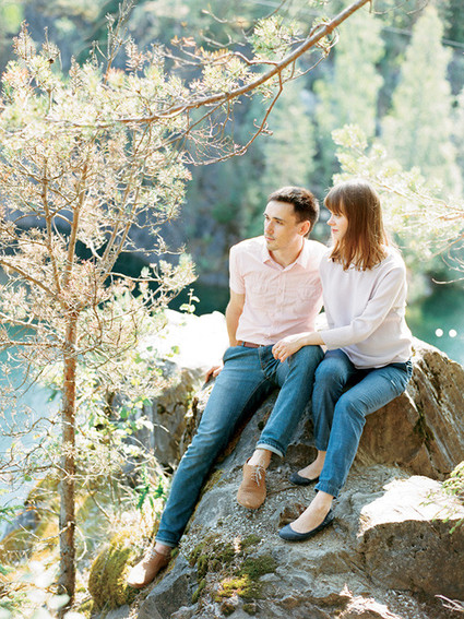 Lakeside early summer maternity photos in Karelia Russia | Ksenia Milushkina Photography | 100 Layer Cakelet Inspiration