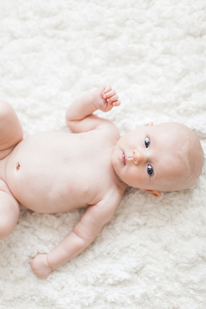 Mother and baby lifestyle photos by Poiema Photography | 100 Layer Cakelet Inspiration