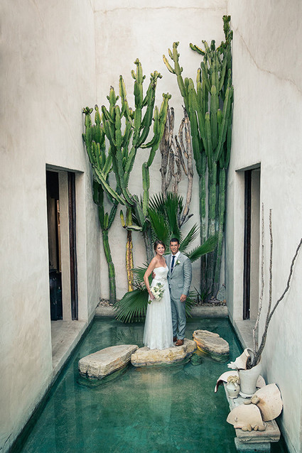 Modern Philip Dixon house wedding