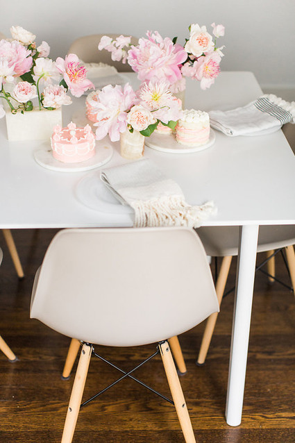Mother daughter tea party by Bows and Arrows Flowers and NBarrett Photography | 100 Layer Cakelet Inspiration