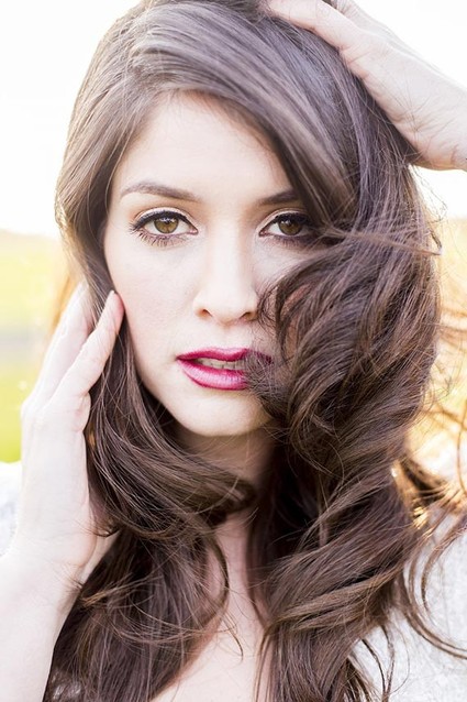 Bride wavy hairstyle