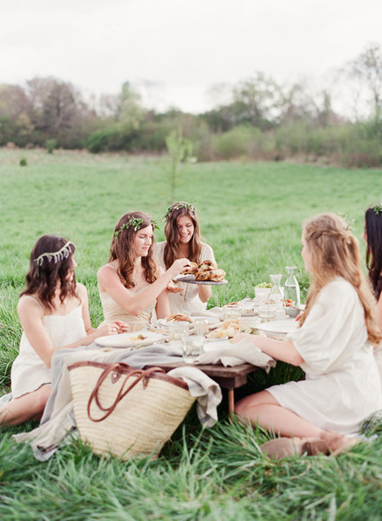 Outdoor spring picnic inspiration