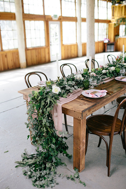 Ivy table garland Inspiration