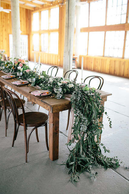 Ivy table garland Inspiration