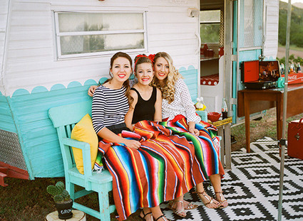 Retro glamper girls shoot