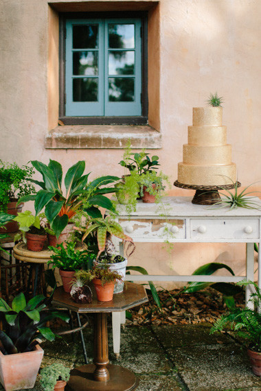 Gold wedding cake