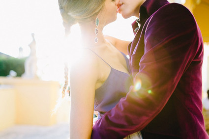 Modern Romeo & Juliet Wedding Portraits Inspiration