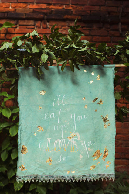 Cake table aqua signage