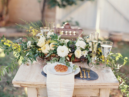 Intimate Outdoor Rehearsal Dinner Tablescape