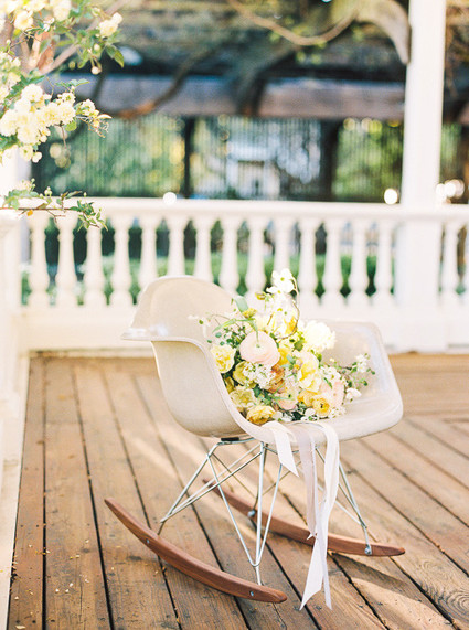 Yellow and white bouquet