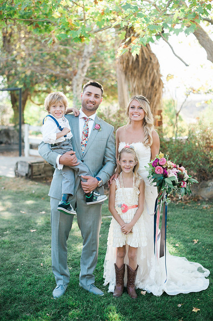 Outdoor family wedding photo