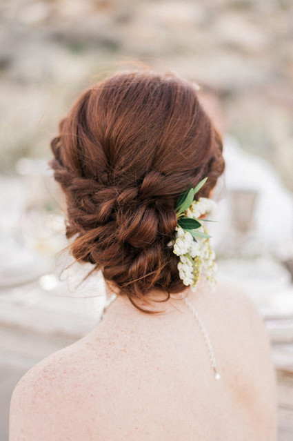 Bride hairstyle with small flower