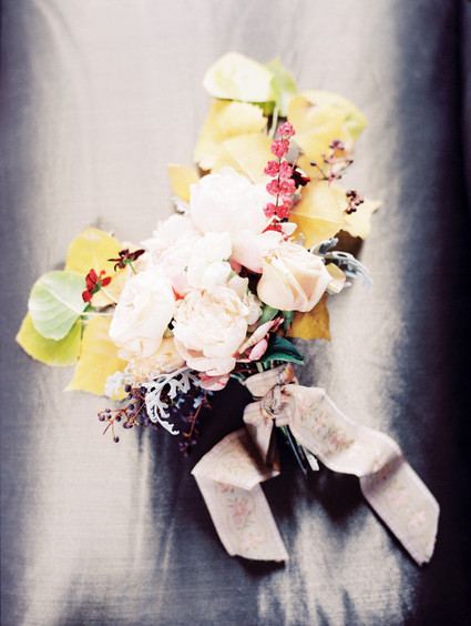 Organic and simple boutonierre Inspiration
