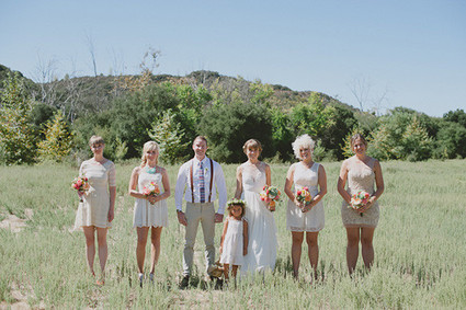 Outdoor wedding party photos