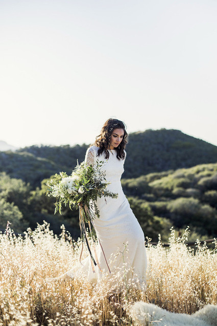 White bridal bouquet