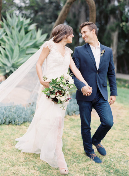 Intimate blue & metallic wedding inspiration