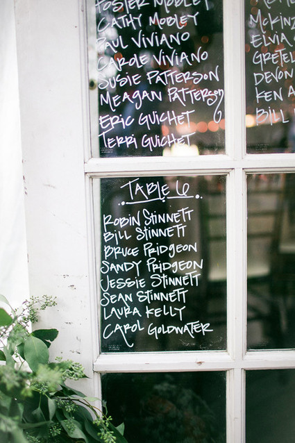 Escort window with calligraphy