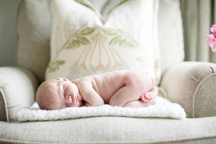 Light airy newborn photos