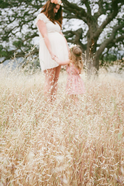 Sacramento maternity photos by Lee Brown