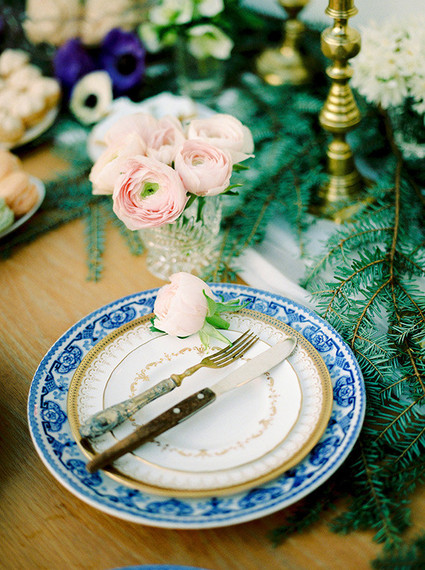 Royal blue place setting