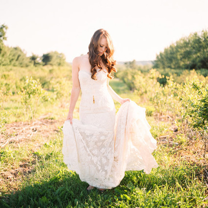 Outdoor wedding dress portrait