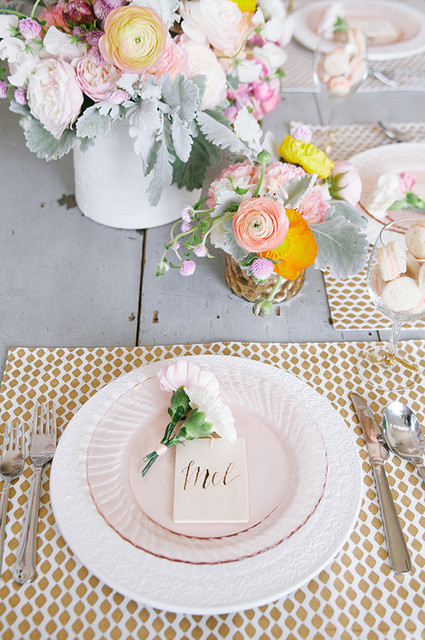 Pink and gold Mother's Day place setting