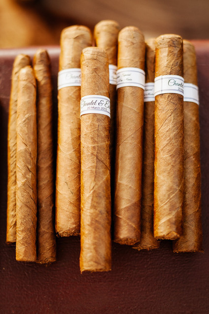 Cigar rolling station