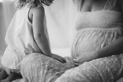 Mother-daughter maternity photos