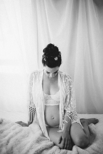 Mother-daughter maternity photos