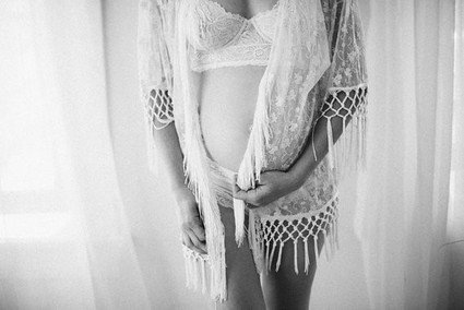 Mother-daughter maternity photos