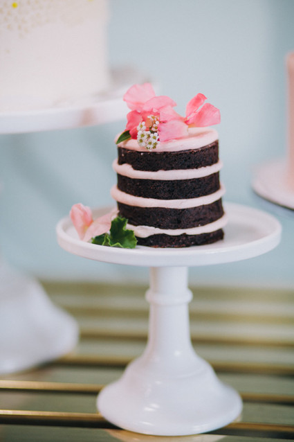 Mini chocolate naked cake