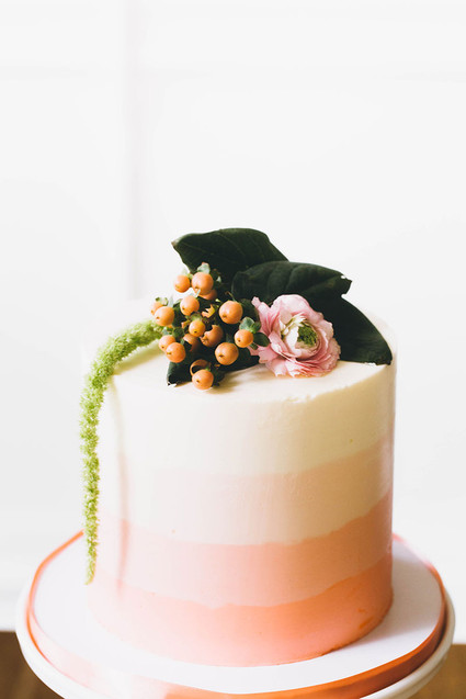 Pink retro wedding cake Inspiration