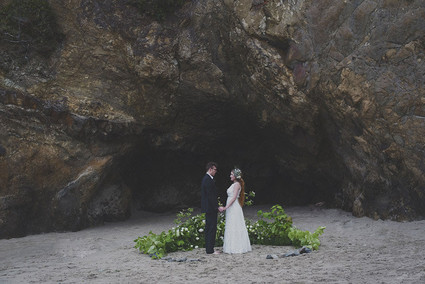 Oregon beach wedding ceremony