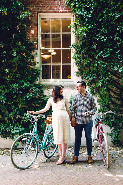 Maternity photos with bikes
