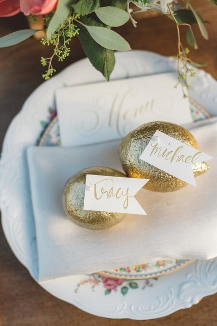 Gold rock escort cards