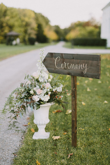 Rustic wedding signage