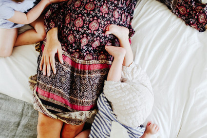 Amanda Watters lifestyle maternity photos