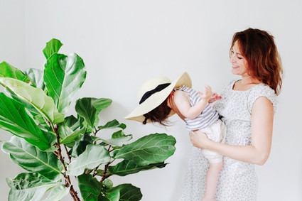 Amanda Watters lifestyle maternity photos