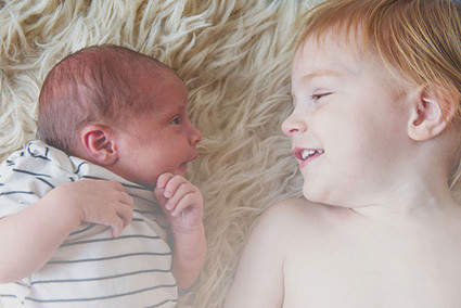 sibling newborn photos