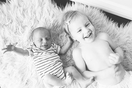 sibling newborn photos