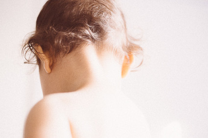 family maternity photos by Yuna Leonard