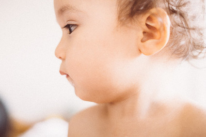 family maternity photos by Yuna Leonard