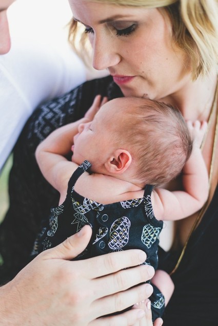 lifestyle newborn photos